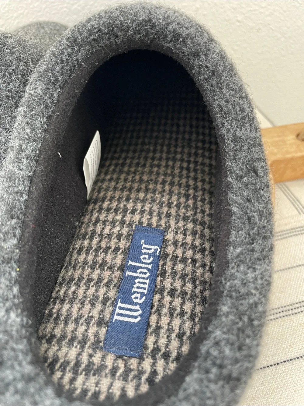 SALE! 50% Off Wembley Men's Charcoal Memory Foam Slip-On Slippers Size XL 11-12